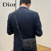 DIOR 迪奧馬鞍手拿包 附有肩帶