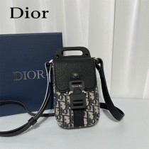 DIOR 迪奧馬鞍豎版手袋 搭配肩帶