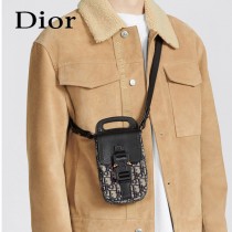 DIOR 迪奧馬鞍豎版手袋 搭配肩帶