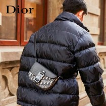 DIOR 迪奧老花馬鞍手拿包 附有肩帶