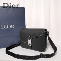 DIOR 迪奧 馬鞍信使包 採用黑色粒面牛皮革精心制作