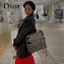 DIOR 迪奧专柜爆款邮差包