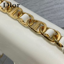 DIOR 迪奧最新款豬鼻子Signature繫列郵差包