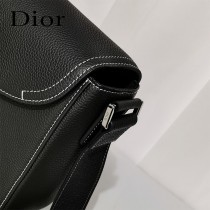 DIOR 迪奧 馬鞍信使包 採用黑色粒面牛皮革精心制作