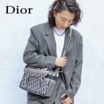 DIOR 迪奧专柜爆款邮差包