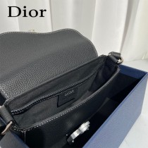 DIOR 迪奧馬鞍邮差包 附有肩帶