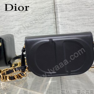 DIOR 迪奧最新款豬鼻子Signature繫列郵差包