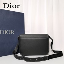 DIOR 迪奧 馬鞍信使包 採用黑色粒面牛皮革精心制作