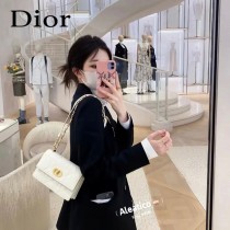 DIOR迪奧Miss Caro鏈條手袋