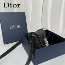 DIOR 迪奧馬鞍邮差包 附有肩帶