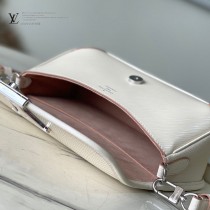 M59386-03  新款Epi皮革 Buci 手袋腋下包斜跨包