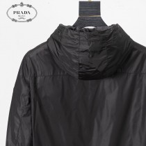 PRADA秋冬新款連帽夾克