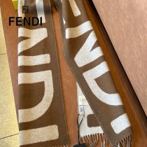 Fendi 23年最新款拼色圍巾