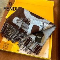 Fendi 23年最新款拼色圍巾