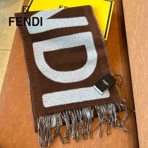 Fendi 23年最新款拼色圍巾