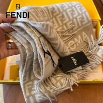 Fendi高版本今年最火的圍巾