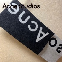 Acne Studios Canada繫列羊毛圍巾