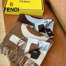 Fendi 23年最新款拼色圍巾