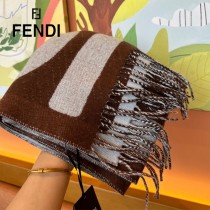 Fendi 23年最新款拼色圍巾
