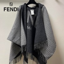 FENDI 最新款外套式鬥篷兩面穿帶帽子