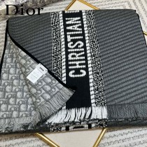 Dior最新Oblique 印花雙面圍巾