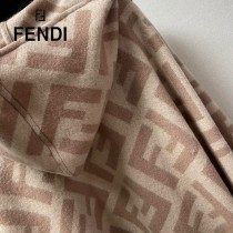 Fendi限量款連帽鬥篷披肩純羊絨
