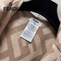 Fendi限量款連帽鬥篷披肩純羊絨