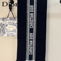 Dior最新Oblique 印花雙面圍巾