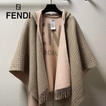 FENDI 最新款外套式鬥篷兩面穿帶帽子