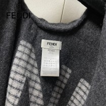 FENDI 最新款外套式鬥篷兩面穿帶帽子