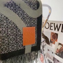 LOEWE羅意威新款Khaki Green卡其綠雙色羊毛提花毛毯披肩