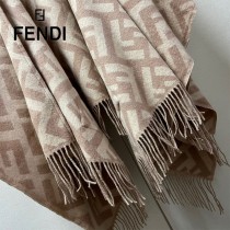 Fendi限量款連帽鬥篷披肩純羊絨