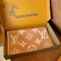 LV新款Essential圍巾
