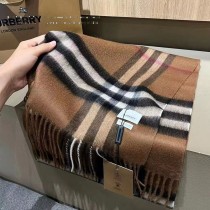 BUR 棕色經典格紋山羊絨圍巾