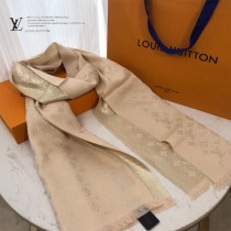 Lv披肩此款Shine Monogram披肩