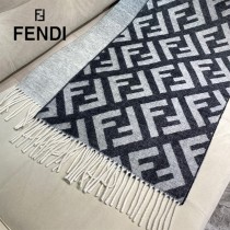 Fendi Roma 超大雙面圍巾