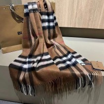 BUR 棕色經典格紋山羊絨圍巾