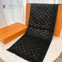Lv披肩此款Shine Monogram披肩
