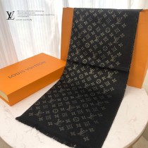 Lv披肩此款Shine Monogram披肩