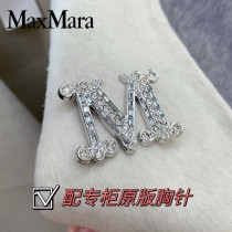 MaxMara經典的老花披肩
