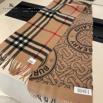 巴寶莉官網最新款圍巾