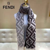 Fendi Roma 超大雙面圍巾