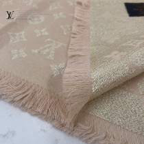 Lv披肩此款Shine Monogram披肩