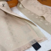 Lv披肩此款Shine Monogram披肩
