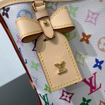 M13661        本款 CarryAll 小號手袋