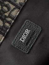 高版本DIOR 馬鞍雙肩背包  型號1VOBA088YKY_H26E_TU