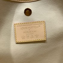 M13661        本款 CarryAll 小號手袋