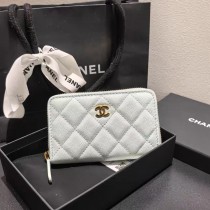 Chanel 进口羊皮和球纹牛皮卡包钱包