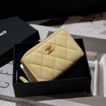 Chanel 进口羊皮和球纹牛皮卡包钱包