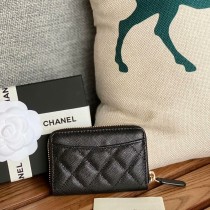 Chanel 进口羊皮和球纹牛皮卡包钱包